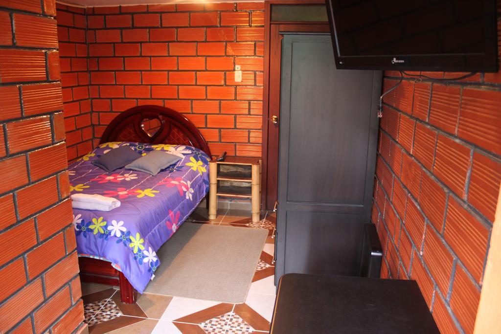 Hostel Sendero De Volcanes Latacunga Extérieur photo