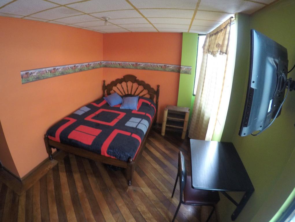 Hostel Sendero De Volcanes Latacunga Extérieur photo